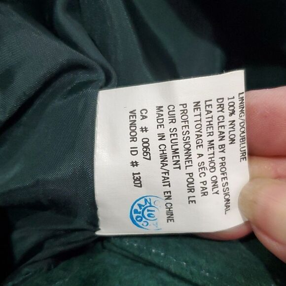 Bedford Fair Vintage Women’s Dark Green High Waist Suede Shorts , Size 6 - Picture 8 of 8